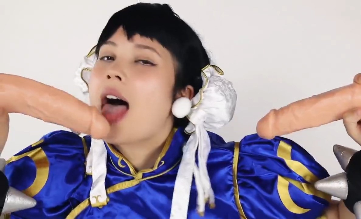 Chun Li Takes Two Cocks Like A True Slut - Virtual Geisha